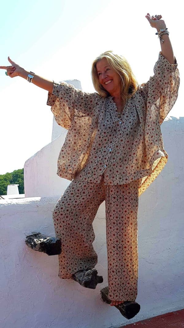 Victoria Durrer-Gasse modelling the Linen Sunny Trousers & Top