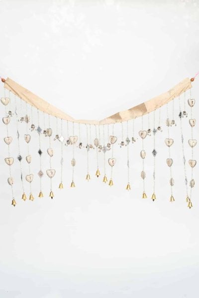 Hanging decorative garland with white hearts