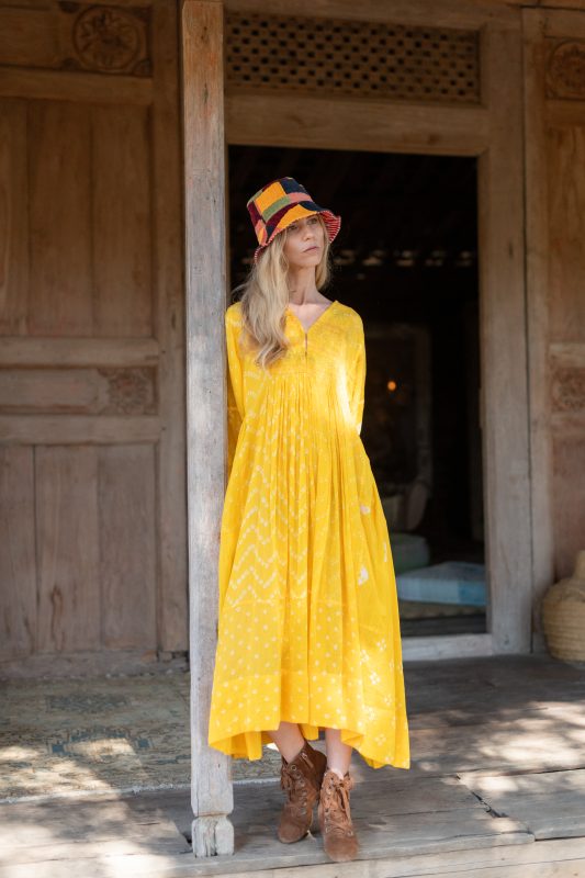 YELLOW JACQ DRESS VELVET BUCKET HAT La Galeria Elefante Ibiza 160 Gypsy Westwood Photography Caroline and Unai