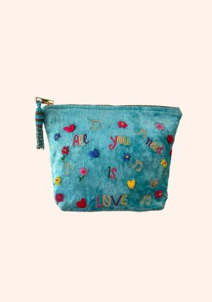 love clutch 4 e1735656148558 1