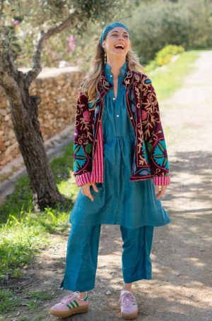 wif silk long shirt wif silk trousers velvet charlie jacket headband la galeria elefante ibiza 77 gypsy westwood photography caroline and unai 1 1 scaled e1742647742892 1