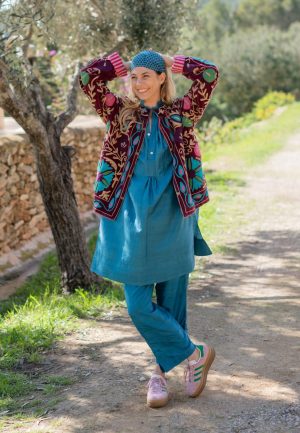 wif silk long shirt wif silk trousers velvet charlie jacket headband la galeria elefante ibiza 79 gypsy westwood photography caroline and unai 1 1 scaled e1742647672795 1